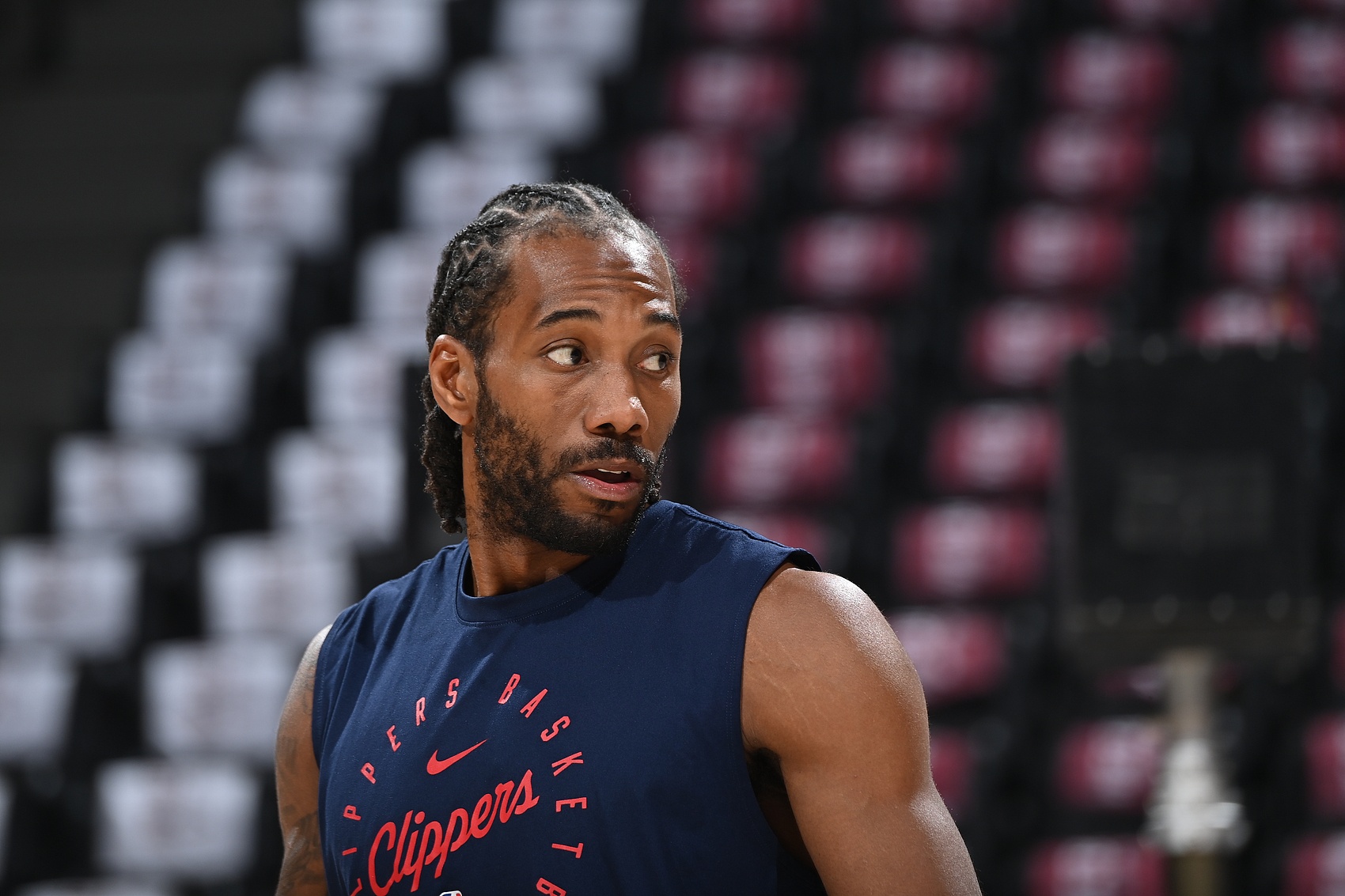 虎扑NBA直播-法律专家：若快船的200万注资与小卡收款存在可证明的联系 那完了